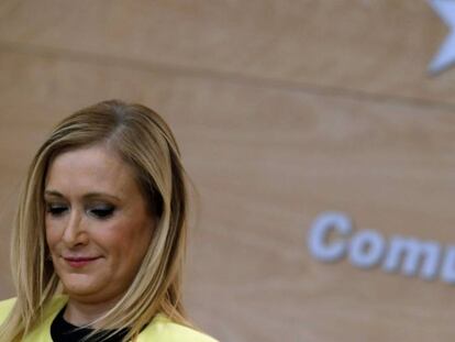 Cristina Cifuentes esta ma&ntilde;ana en una rueda de prensa.