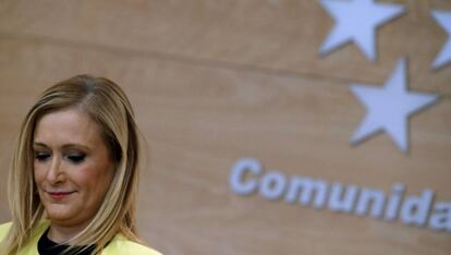 Cristina Cifuentes esta mañana en una rueda de prensa.