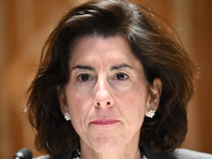 La secretaria de Comercio de EE UU, Gina Raimondo.