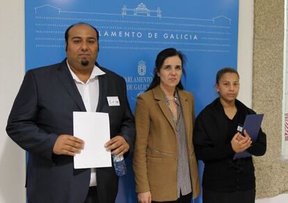 Sinaí Jiménez junto a la presidenta del Parlamento