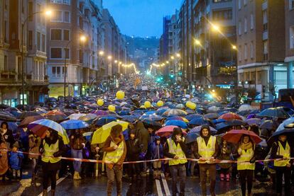 Imagen de la manifestación a favor del acercamiento de los presos de ETA celebrada este sábado en Bilbao.