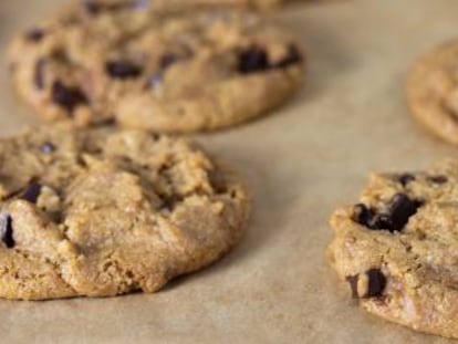 Las harinas de granos y semillas (como la quinoa y chía), incorporadas en las recetas de galletas saludables, favorecen un uso más saludable de los nutrientes en el organismo.