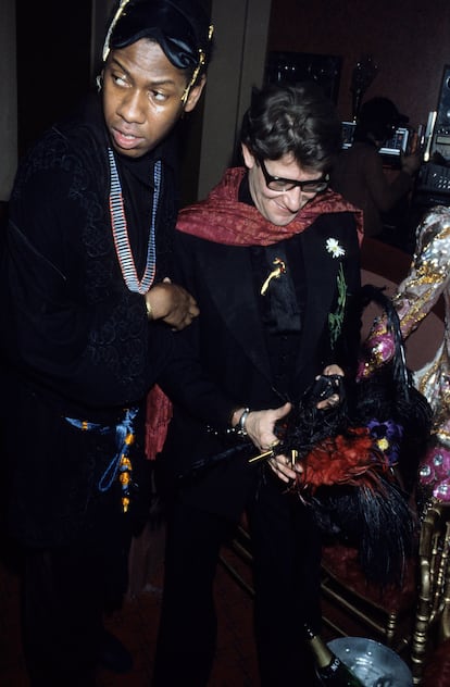 André Leon Talley con Yves Saint Laurent, en 1978; 
