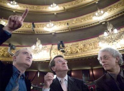 De izquierda a derecha, Joan Matabosch, Gérad Mortier y Bernard Foccroulle, ayer en el Liceo al final del Foro Europeo de la Ópera.