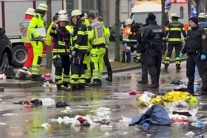 Personal de emergencias, este jueves, tras el suceso en Múnich.