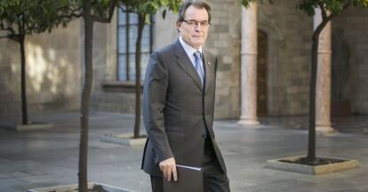 Artur Mas, ayer a la entrada del Consell Executiu de la Generalitat.