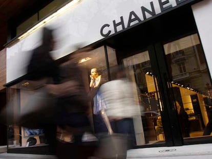 Escaparate de la tienda de Chanel en José Ortega y Gasset, una de las calles de la capital donde hay más <i>boutiques</i> de lujo.