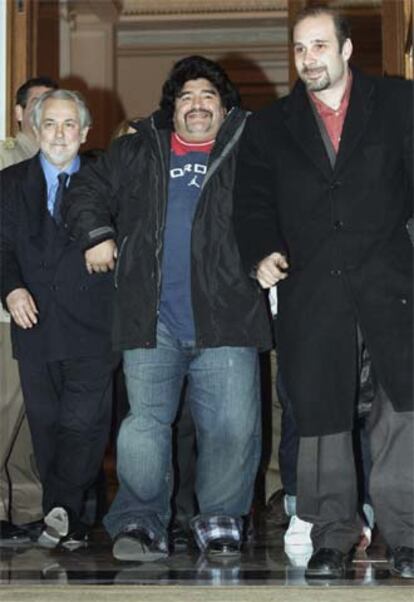 Maradona, durante su estancia en Atenas.
