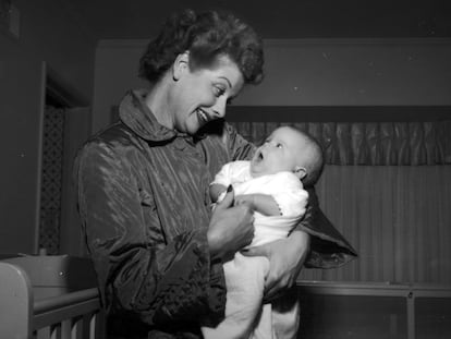 Lucille Ball embarazada