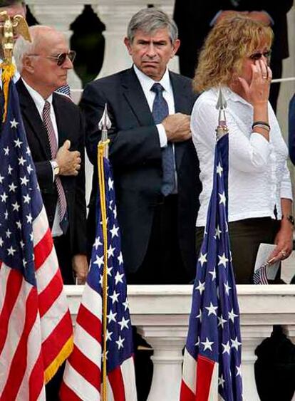 Wolfowitz, en Arlington (Virginia), en la ceremonia del <i>Memorial Day.</i>