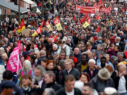 Asistentes a la manifestación del Primero de Mayo en Niza.