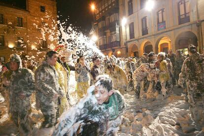 Avilés (Asturias). The carnival is known as Antroxu and the main day was February 10, when locals held an event called the International Descent of Galiana Street (pictured). In this event, the street is filled with foam and homemade “boats” slide down in a race to see which is the best.