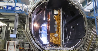 Vista del interior del satélite PAZ (CSIC/Hisdesat)