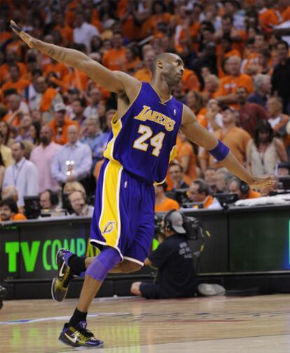 Kobe Bryant fue con sus 37 puntos la estrella del partido.