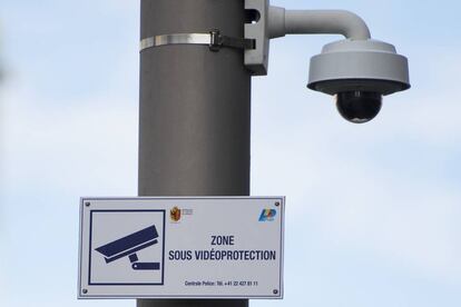 Cámara de videovigilancia en una calle de Ginebra, en una imagen de 2014.
