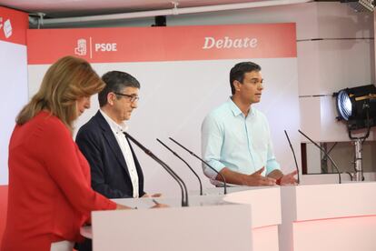 Susana Díaz, Patxi López y Pedro Sánchez durante el debate.