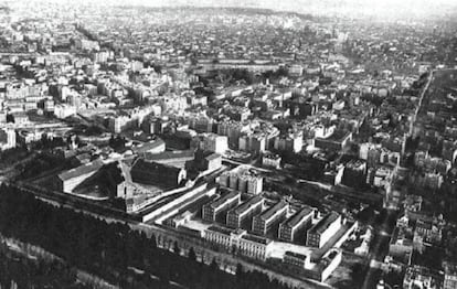 Vista aérea de Moncloa, con la Prisión Modelo a la izquierda de la imagen.