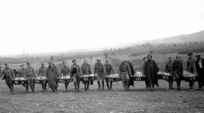 An image from the exhumation of those killed at Paracuellos.