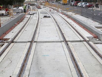 Obras del metro de Granada, a la altura de la Avenida Carlos V.