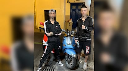 Los dos detenidos, en una imagen de su perfil de redes sociales.