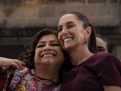 Claudia Sheinbaum con Clara Brugada, el 28 de mayo en el cierre de campaña de ambas.
