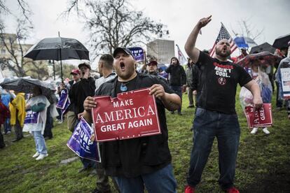 Seguidores de Trump durante una concentración en apoyo al presidente de los Estados Unidos en Austin, Texas. (EE UU).