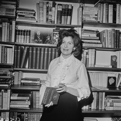 Edna O'Brien, en marzo de 1962.
