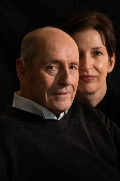 Harald Falkenberg, junto a su esposa, Larissa Hilbig.