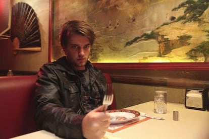 Chase Williamson, en un fotograma de 'John muere al final'.