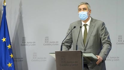 El presidente-director general de Renault España, José Vicente de los Mozos comparece en una rueda de prensa, en Valladolid. 