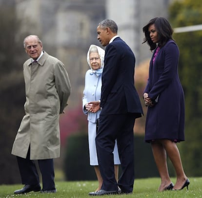 Barack y Michelle Obama, con Isabel II y el duque de Edimburgo en el Castillo de Windsor, en 2016.