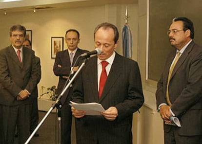 José María Hidalgo (centro), <i>country manager</i> de Endesa en Argentina.