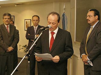 José María Hidalgo (centro), <i>country manager</i> de Endesa en Argentina.