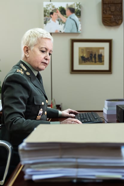 La presidenta del Tribunal Militar Central, en su despacho de Madrid.
