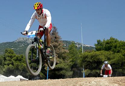 José Antonio Hermida y, al fondo, Iván Álvarez, entrenándose en el circuito olímpico.