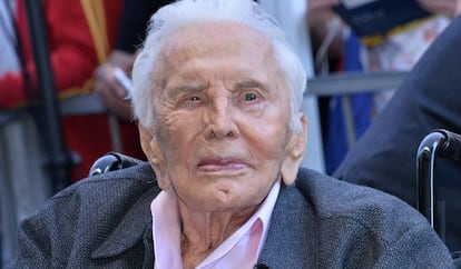 El actor Kirk Douglas.