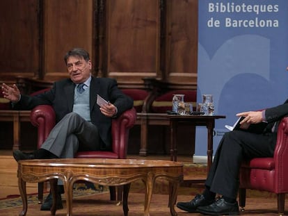 Claudio Magris (izquierda), ayer, durante la conversaci&oacute;n con Josep Ramoneda. 