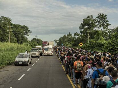 La caravana deja atrás Guatemala y avanza hacia Estados Unidos