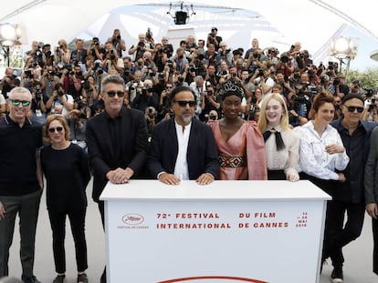 Da esquerda para a direita, os membros do júri do festival: Robin Campillo, Kelly Reichardt, Pawel Pawlikowski, Alejandro González Iñárritu, Maimouna N’Diaye, Elle Fanning, Alice Rohrwacher, Enki Bilal e Yorgos Lanthimos.