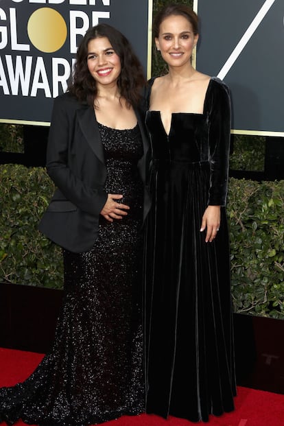 America Ferrera, vestida de Christian Siriano, junto a Natalie Portman, fiel a Dior.