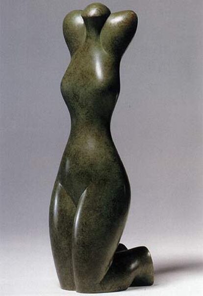 &#39;Mujer de rodillas&#39; (1969), de Baltasar Lobo.