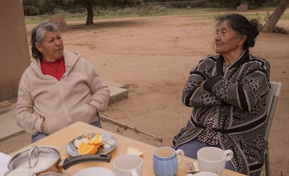 Beatriz, después de una sesión de grabación de la lengua kumiay, en San José de la Zorra (Baja California, México)