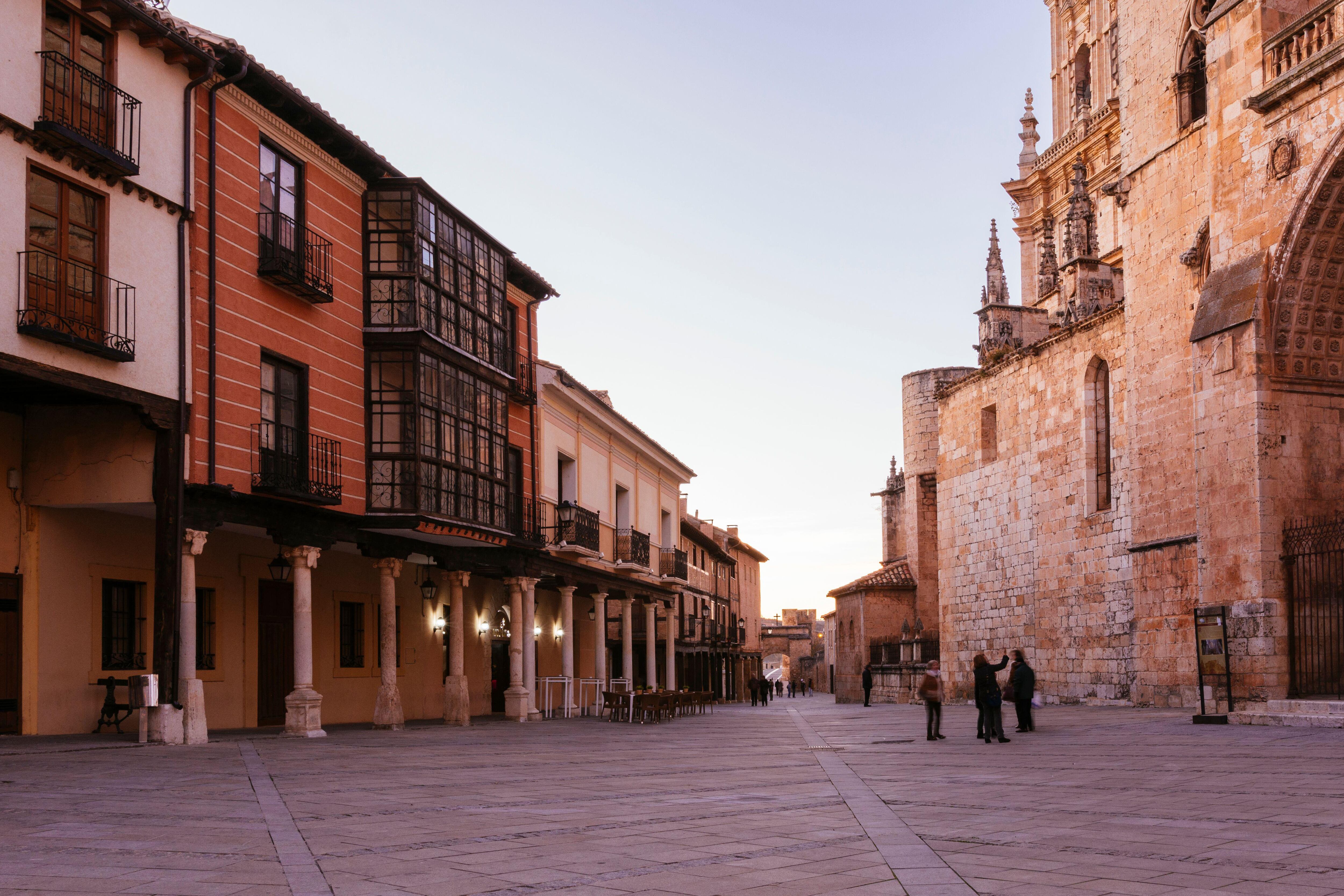 La plaza de la Catedral, en El Burgo de Osma (Soria).