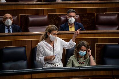 La vicepresidenta tercera del Gobierno y ministra de Trabajo y Economía Social, Yolanda Díaz, durante la sesión de control al Gobierno de este miércoles.