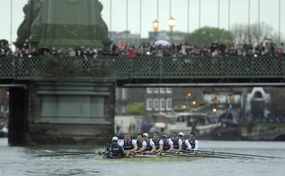 Oxford University durante la regata.