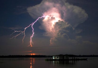 Desembocadura del río Catatumbo con el lago Maracaibo.