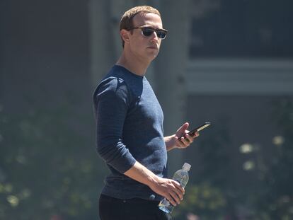 Mark Zuckerberg, fundador de Facebook, en la conferencia anual Allen & Company de Sun Valley en julio de 2018.