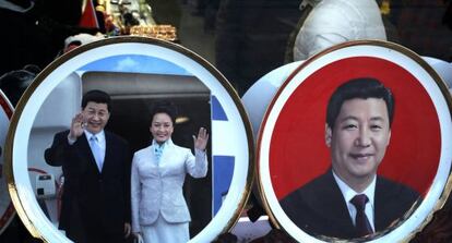 Souvenirs de Xi Jinping en Pek&iacute;n.