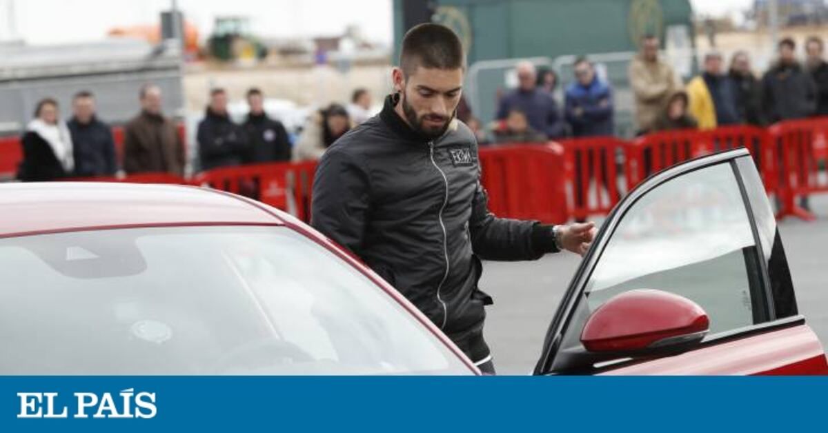 Carrasco y Gaitán dejan el Atlético y fichan por el Dalian Yifang de ...