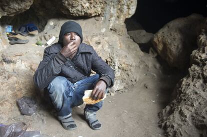 Comer no es un problema para los inmigrantes. El alimento es muy accesible y barato en Marruecos. El pan está subvencionado.